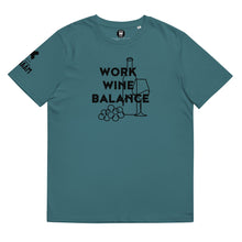 Lade das Bild in den Galerie-Viewer, Work Wine Balance-Bio-Baumwoll-T-Shirt